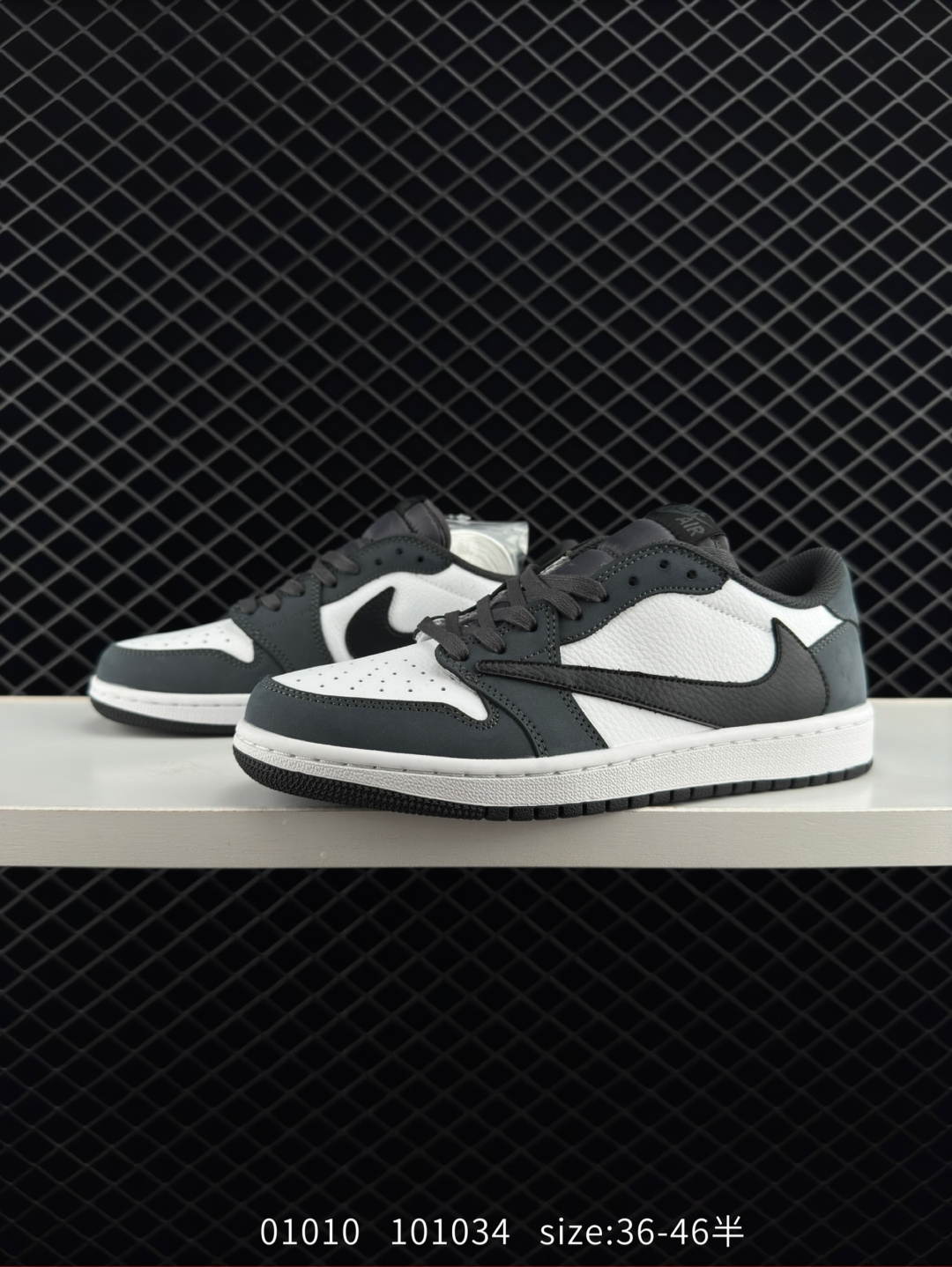 Travis Scott x Air Jordan 1 ” Reverse Mocha “